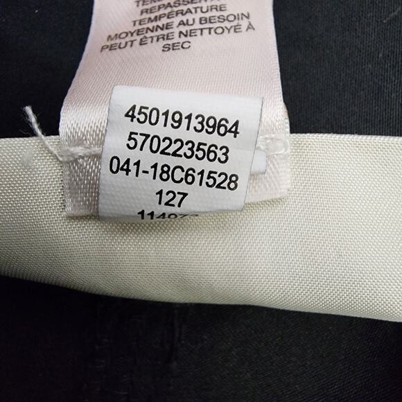 Chico's Crop Pants Sz 1 US 8 Black Ultimate Fit Comfort Waist Luxe Utility Slim - Picture 11 of 11